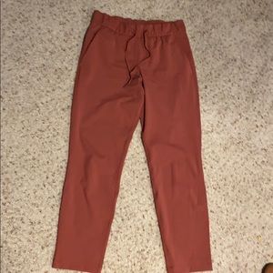 NWOT on the fly pant size 4!(: